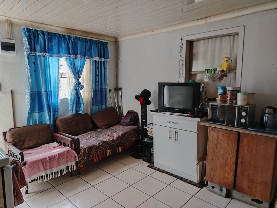 2 Bedroom Property for Sale in Park Village Western Cape